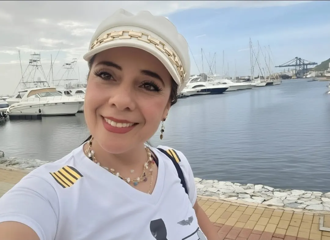 Claudia Vives en la marina de Santa Marta